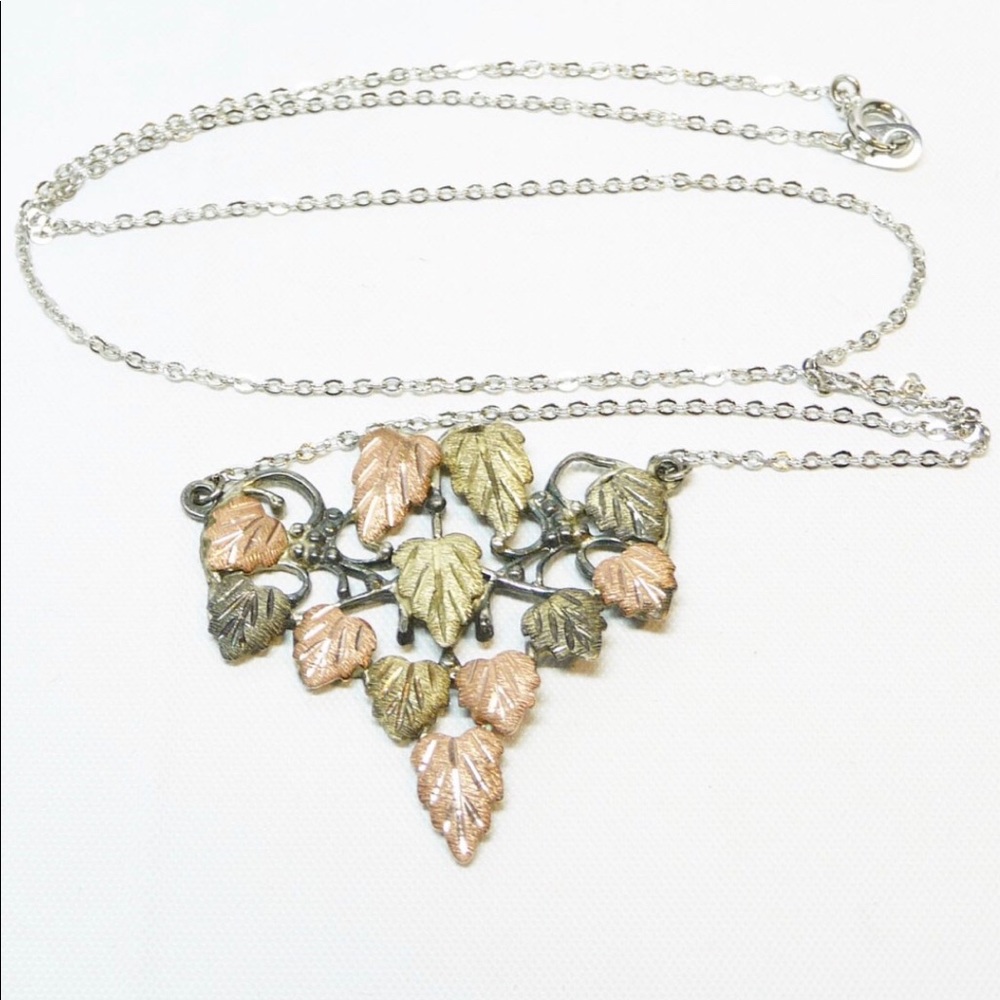 Black Hills Gold Leaves Vintage Pendant